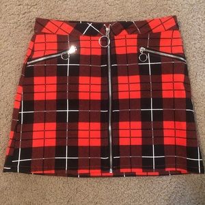 Signature8 red and black plaid skirt